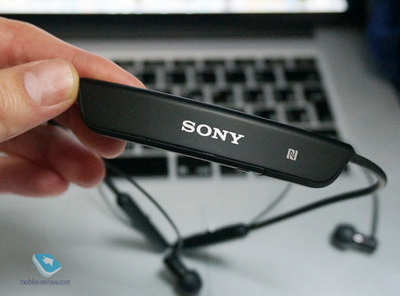Bluetooth-гарнитура Sony