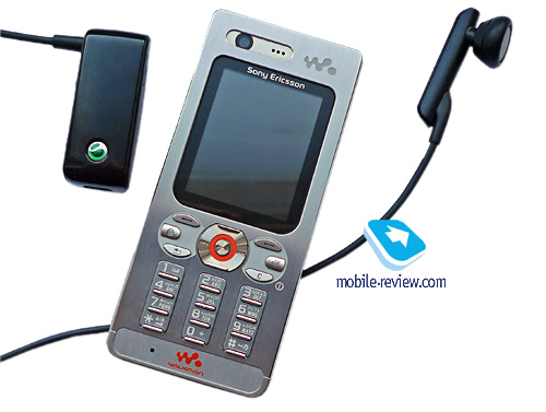 Аксессуары Sony Ericsson: SE VH700, SE EP900, SE EP750