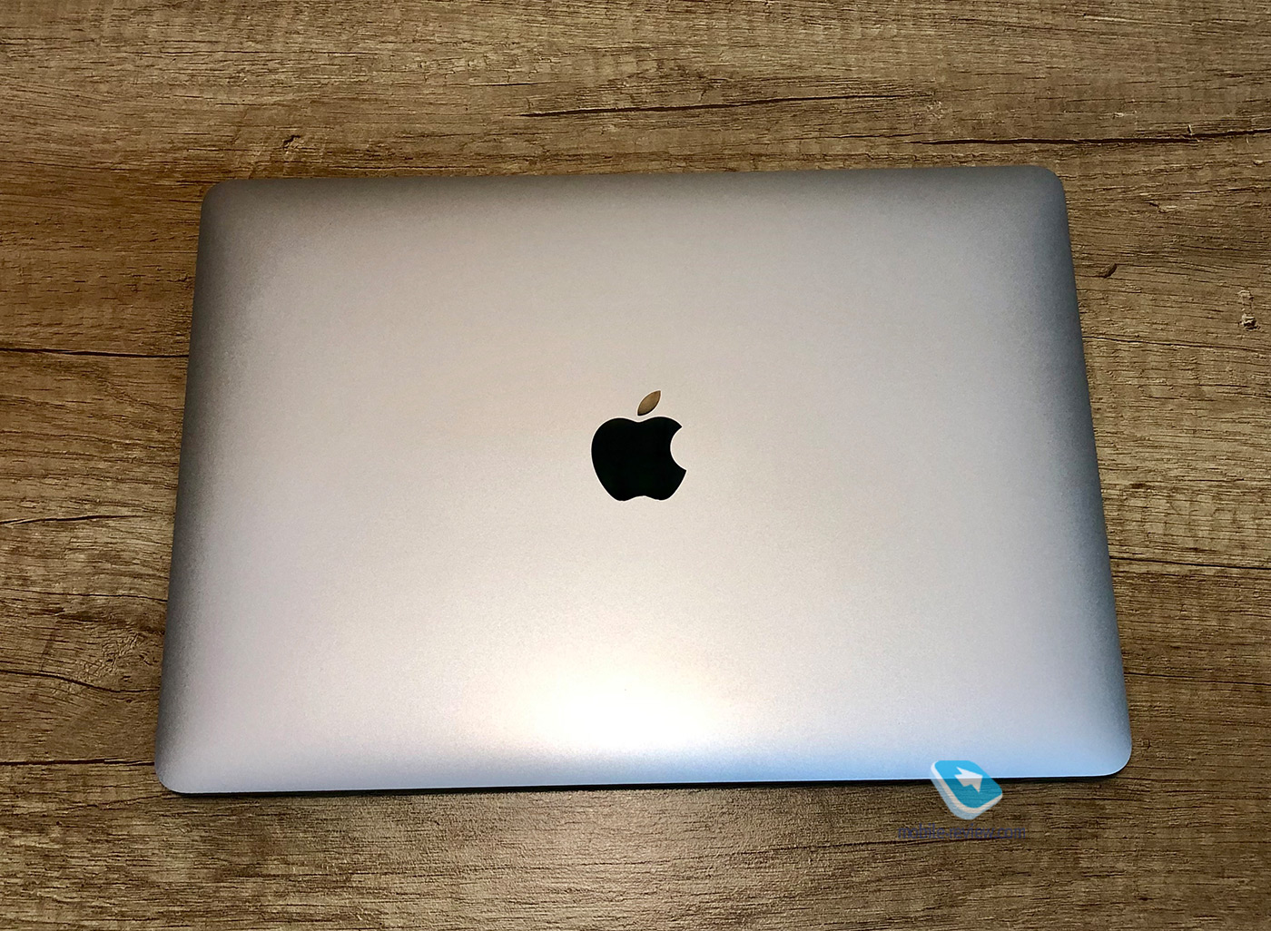 MacBook Air 2018:   10       100  