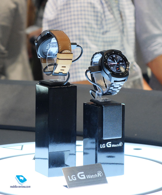 IFA 2014.  LG G Watch R