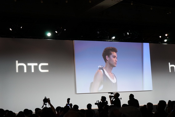 HTC Desire Eye и HTC RE camera