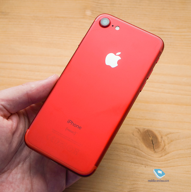 iPhone 7  iPhone 7 Plus (PRODUCT)RED:  