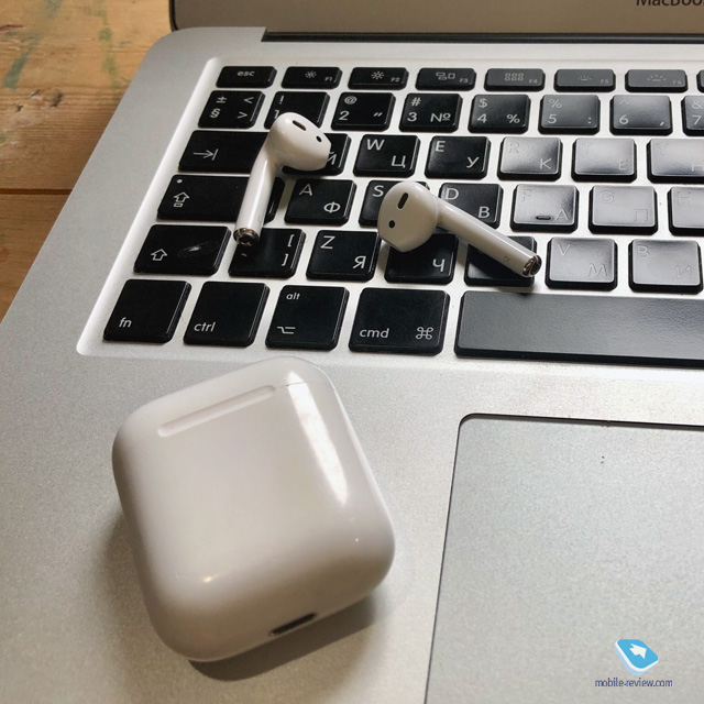 AirPods 2:           Apple?