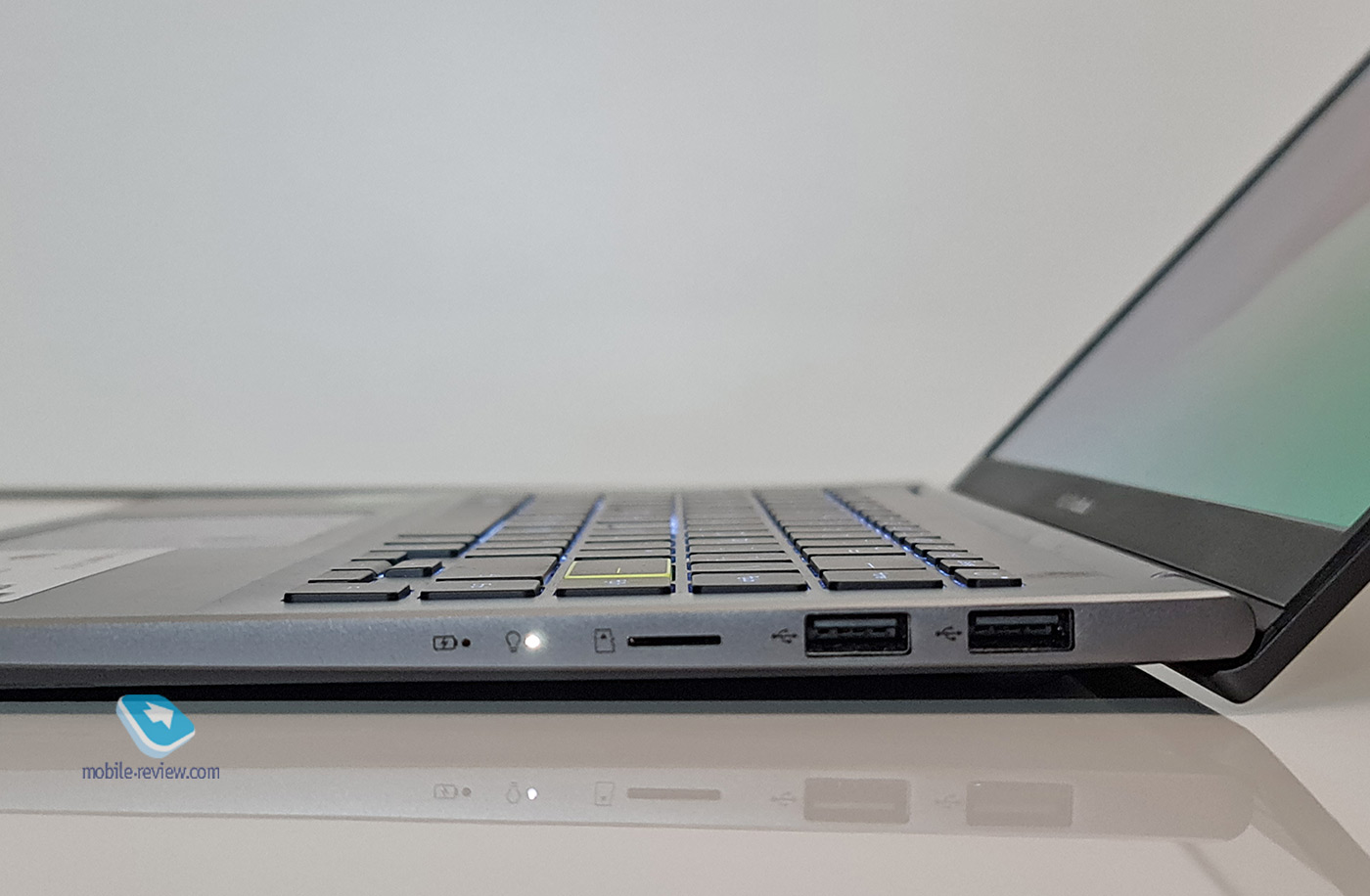 Review ASUS VivoBook S14 (S433FL)