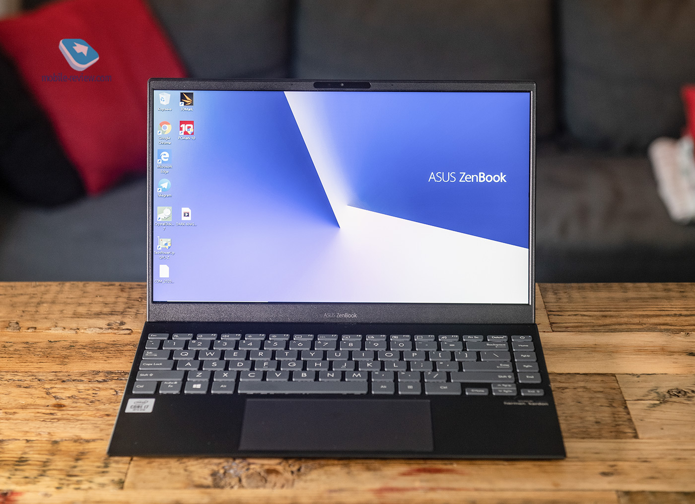 Review ASUS ZenBook 13 (UX325)