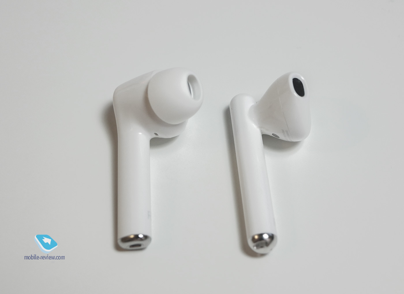 Review-comparison of Honor Magic Earbuds and Huawei Freebuds 3