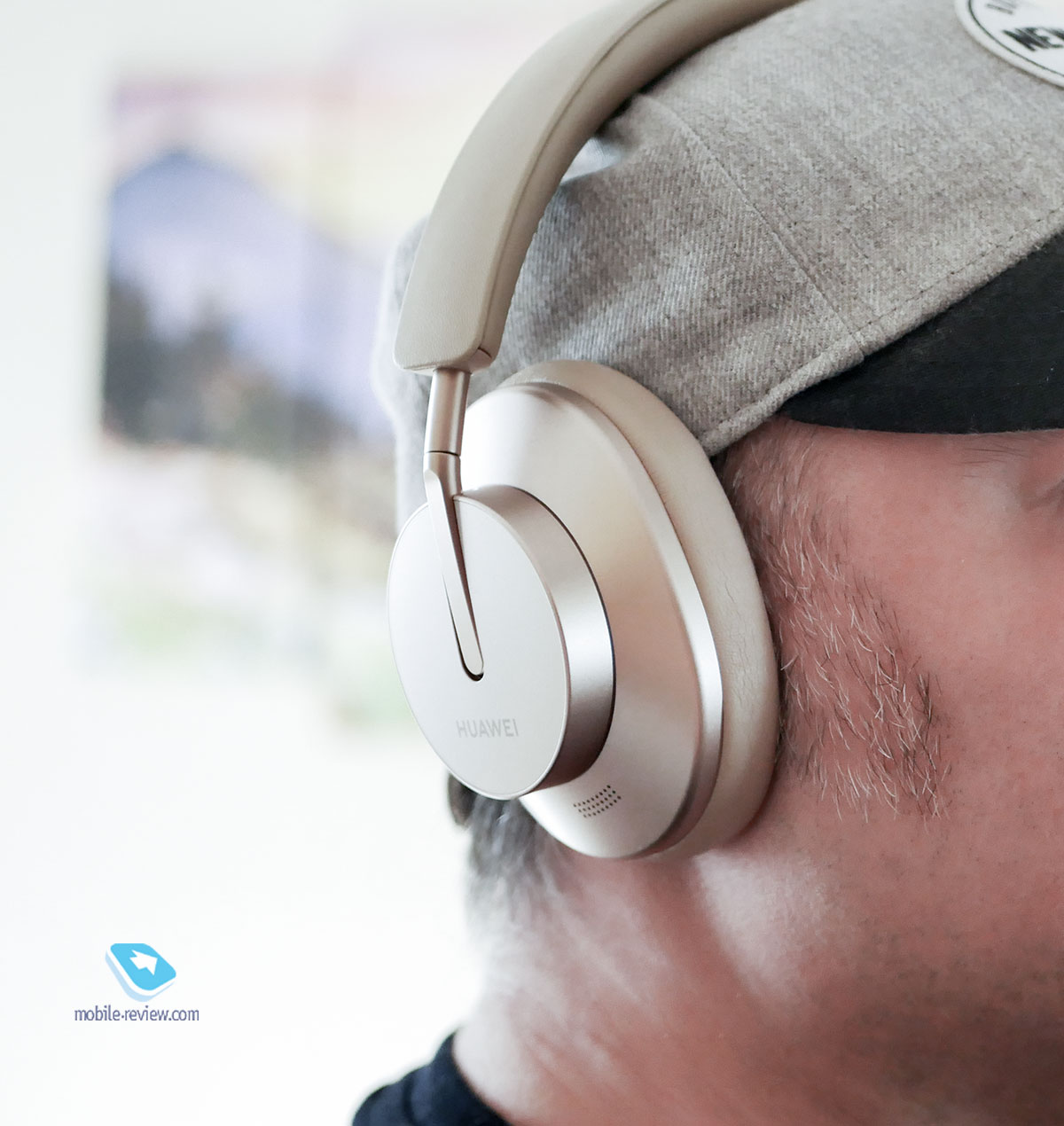 Huawei FreeBuds Studio review - the company's best headphones