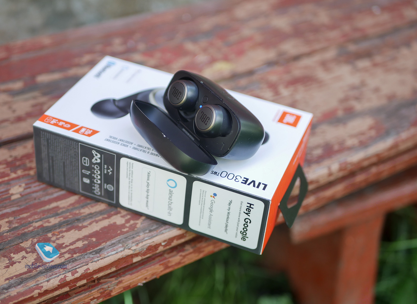 JBL LIVE 300TWS review - when even an active noise control is not needed