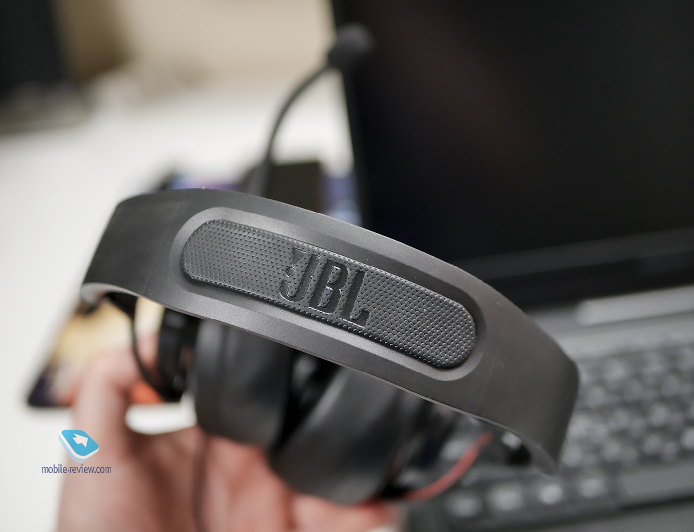 JBL Quantum 200 gaming headset review