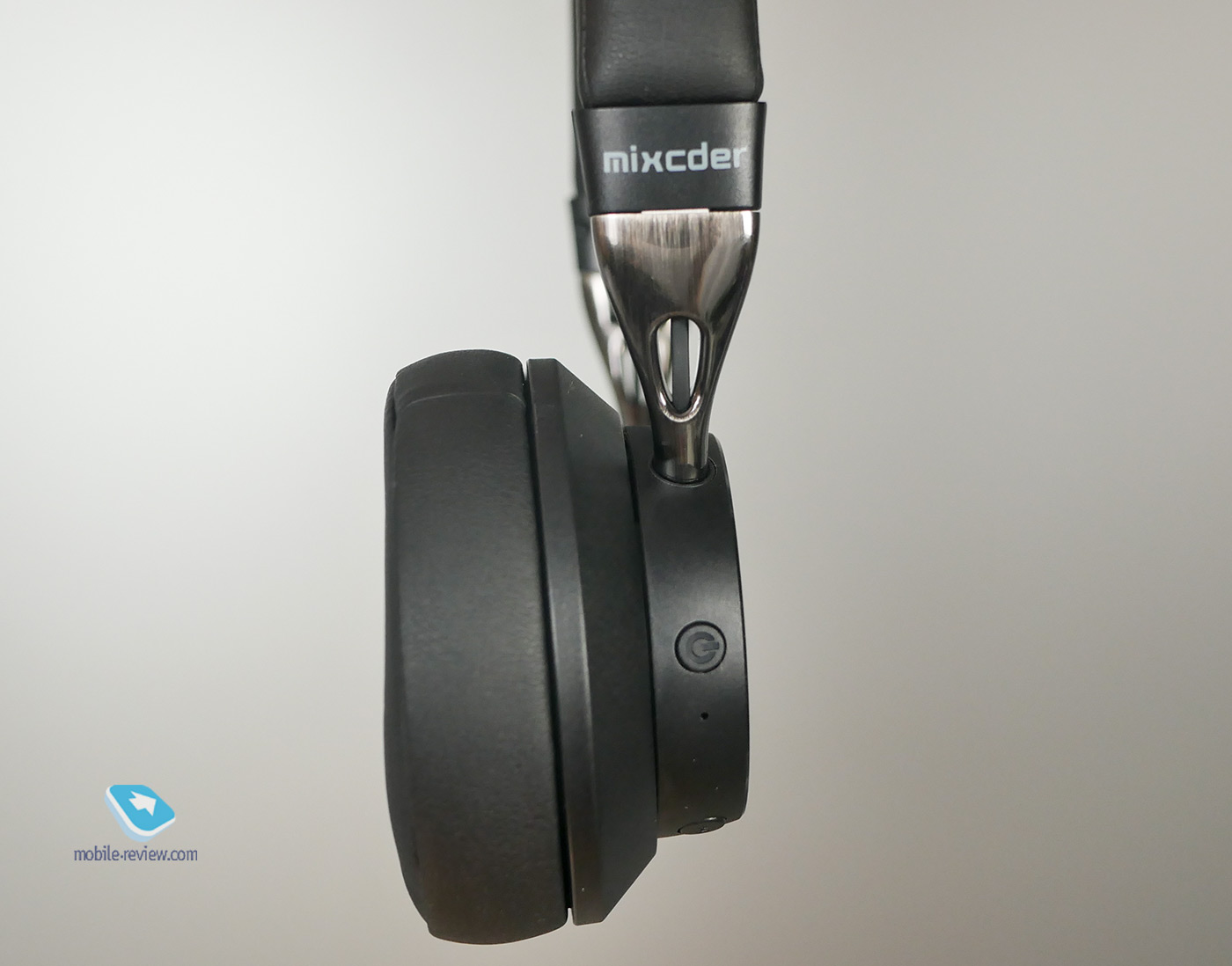 Mixcder E10 and T2 headphone review