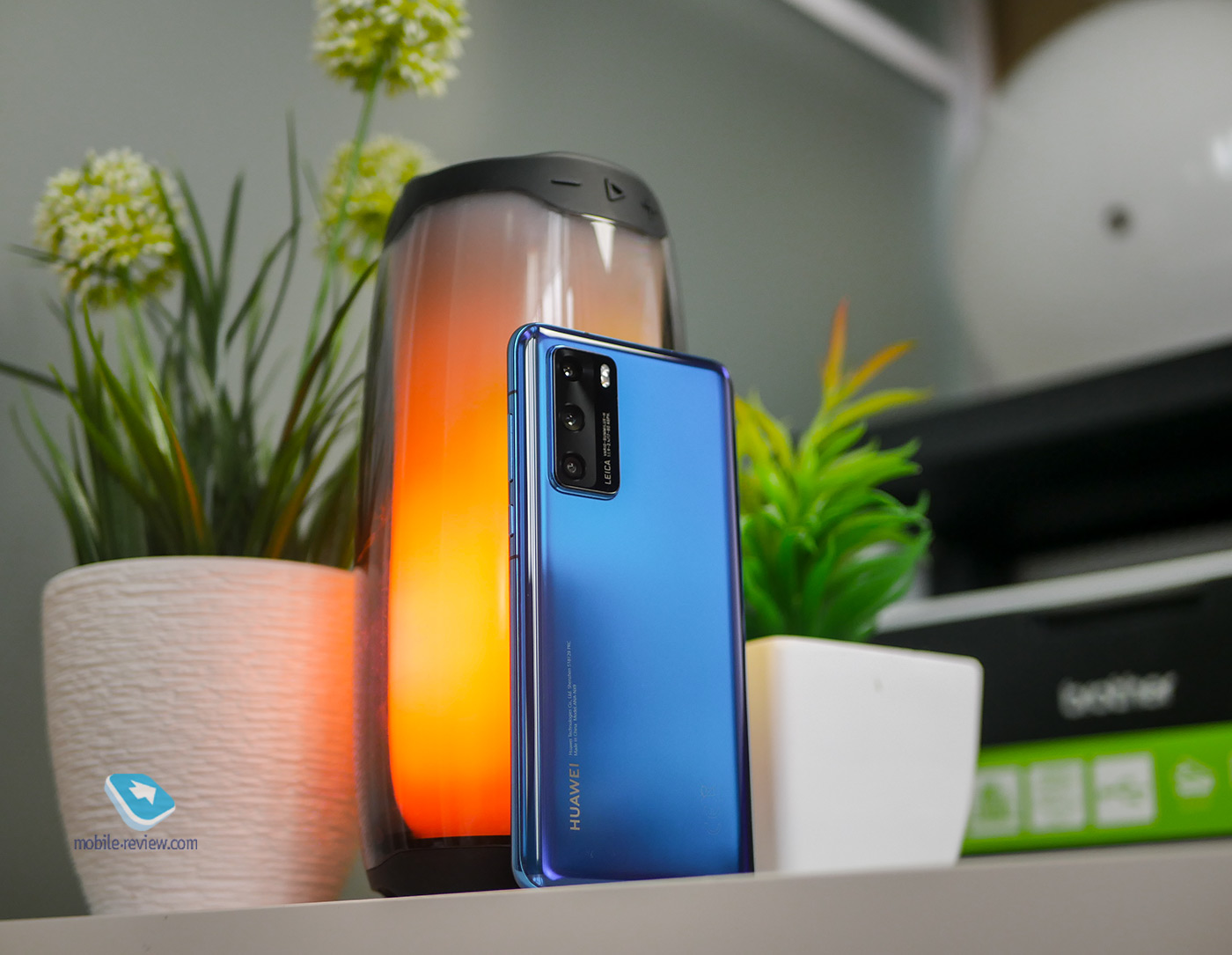 Huawei P40 smartphone review - tried to be a compact flagship