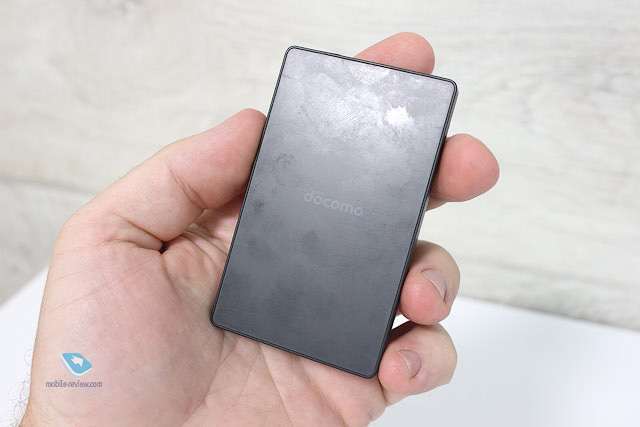   Kyocera CardPhone KY-01L