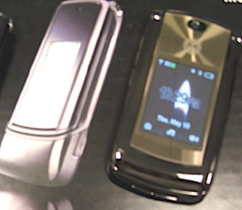 Фотографии CDMA-раскладушки Motorola V9m