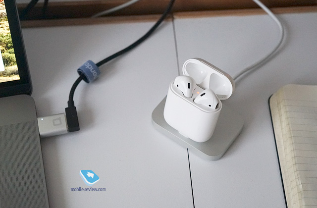 Apple AirPods