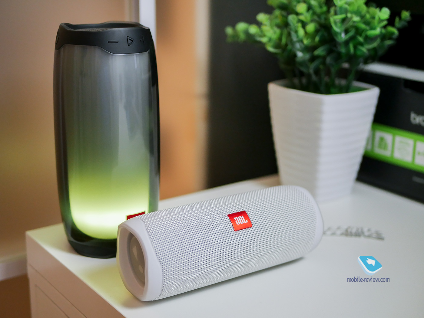    JBL Pulse 4