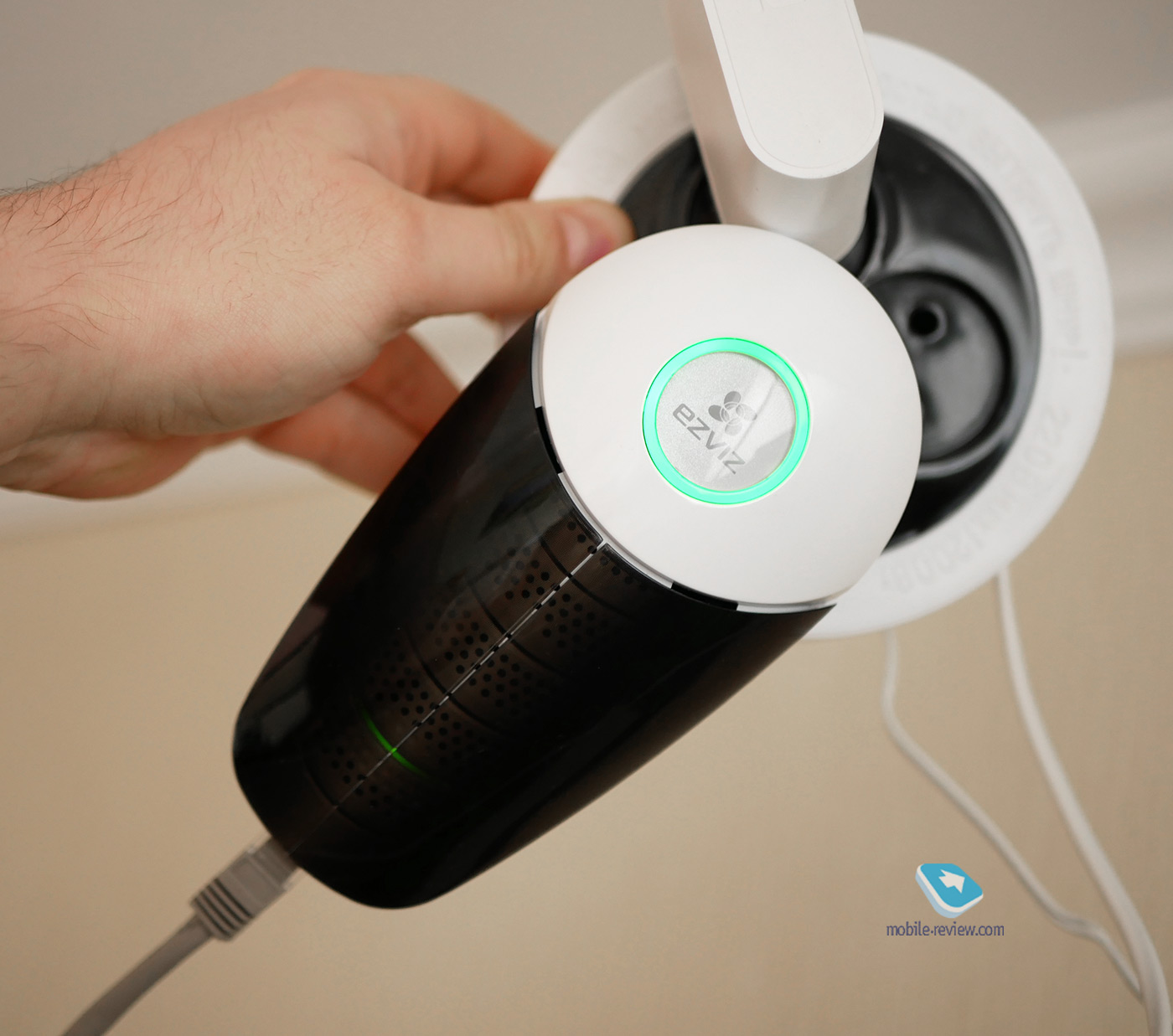 ����� IP/Wi-Fi-������ EZVIZ Mini Trooper