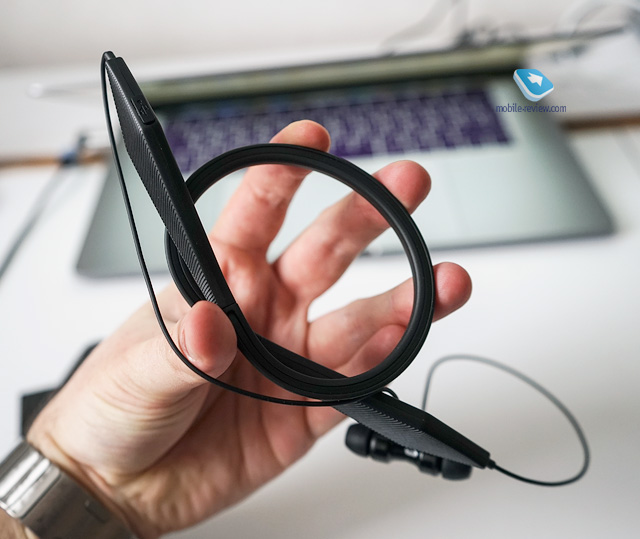 Plantronics BackBeat 100