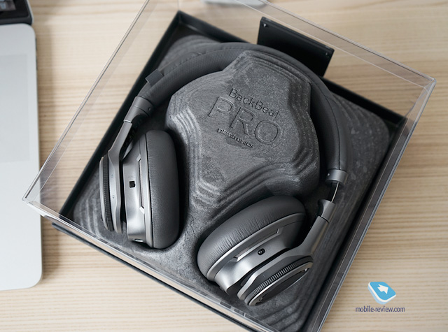Plantronics BackBeat Pro +