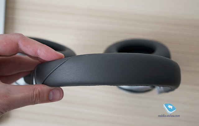 Plantronics BackBeat Pro +