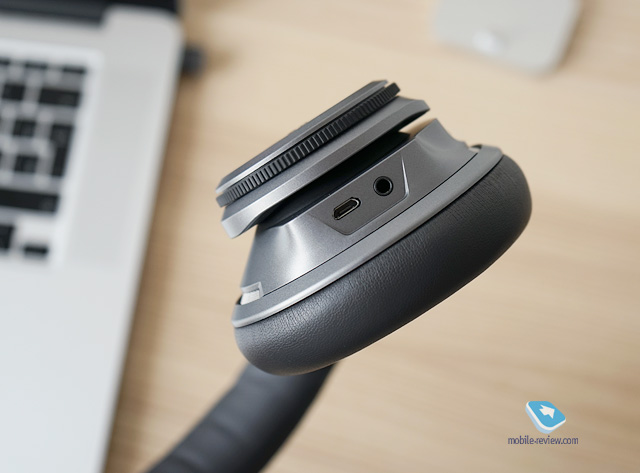 Plantronics BackBeat Pro +