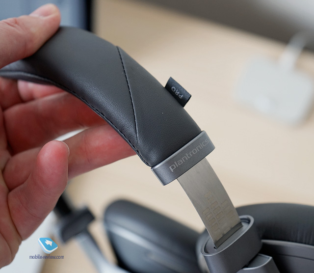 Plantronics BackBeat Pro +