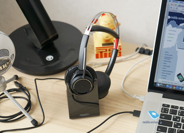 Plantronics Voyager Focus UC
