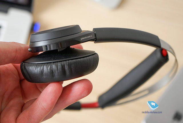 Plantronics Voyager Focus UC