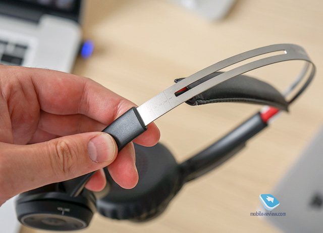 Plantronics Voyager Focus UC
