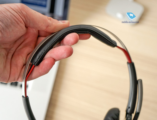Plantronics Voyager Focus UC