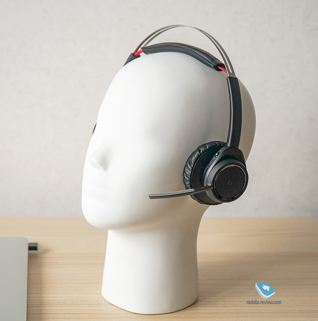 Plantronics Voyager Focus UC