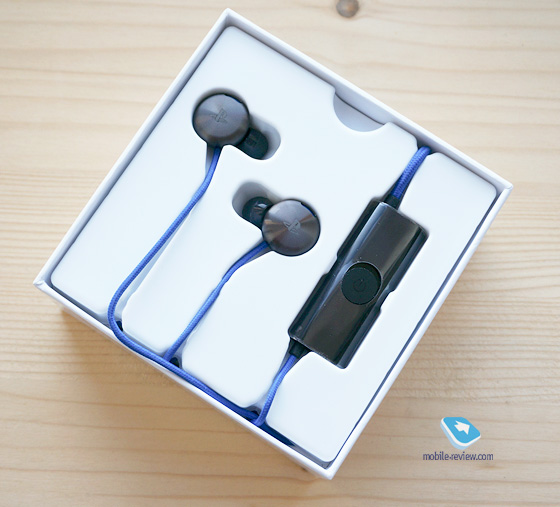  Sony In-Ear Stereo Headset  PS4