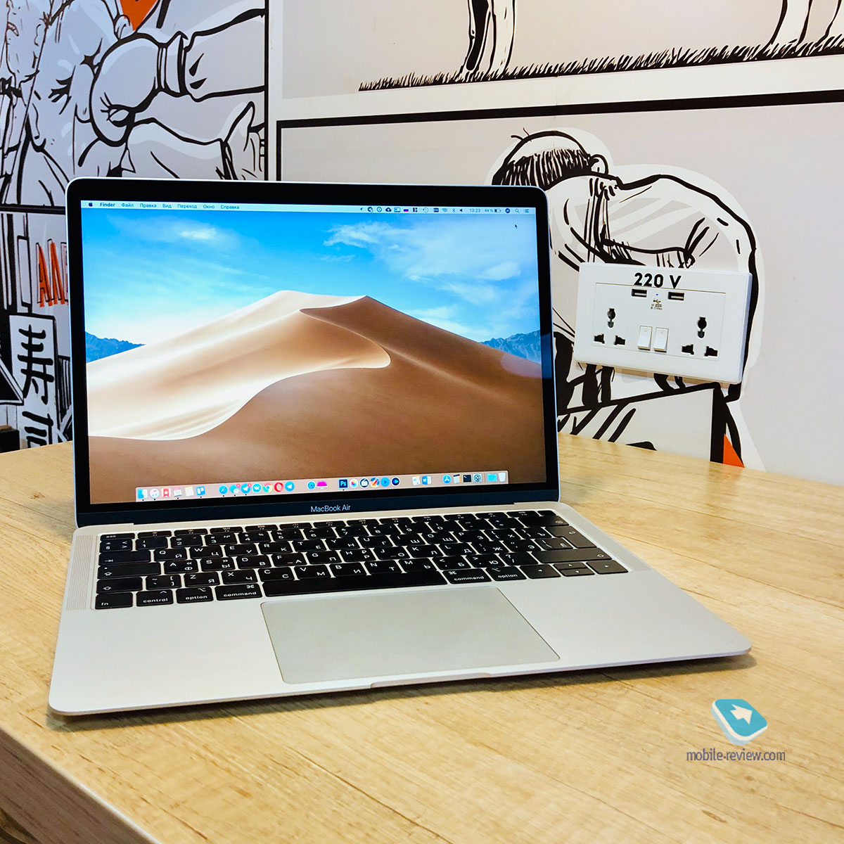 MacBook Air 2018:   10       100  