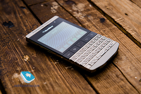 Blackberry Porsche Design P9981