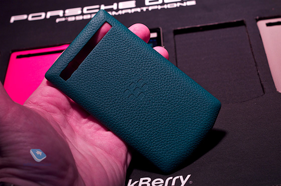 Blackberry Porsche Design P9983