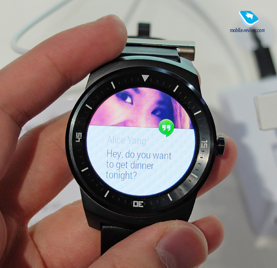 IFA 2014.  LG G Watch R