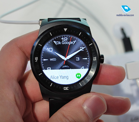 IFA 2014.  LG G Watch R