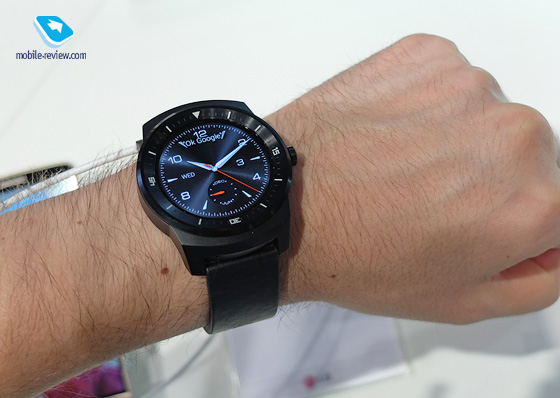 IFA 2014.  LG G Watch R