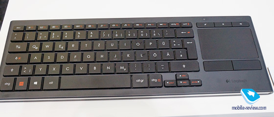 Logitech K830