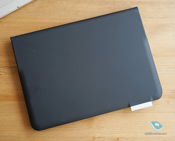 Logitech Ultrathin Keyboard Folio  iPad Air