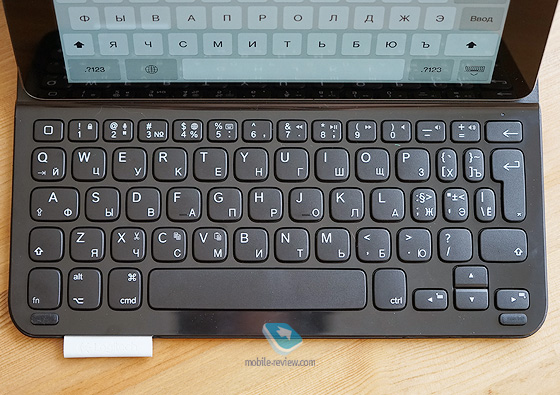 Logitech Ultrathin Keyboard Folio  iPad Air