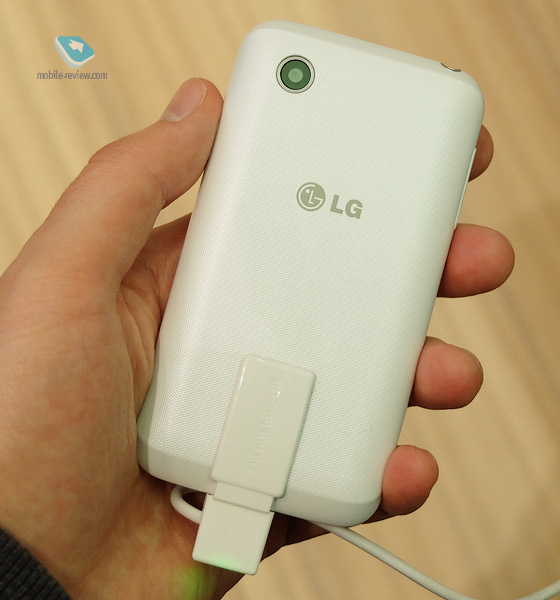 LG L40