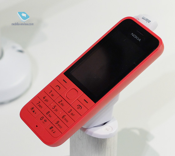 MWC 2014. Nokia 220