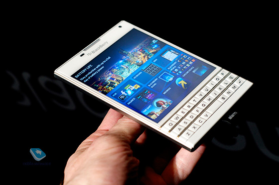  Blackberry Passport