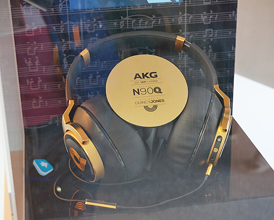 AKG N-90Q