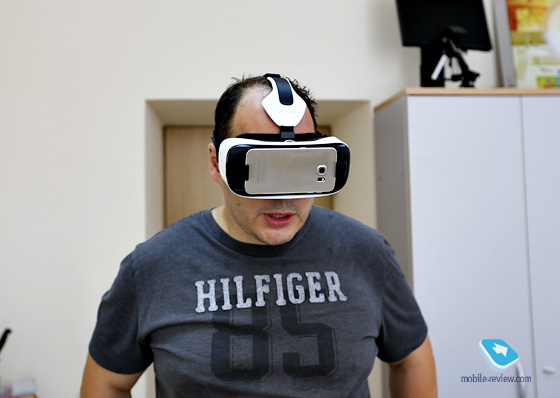    Samsung Gear VR 2015 