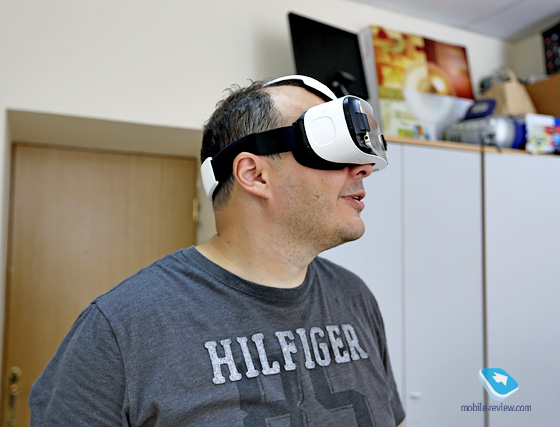    Samsung Gear VR 2015 