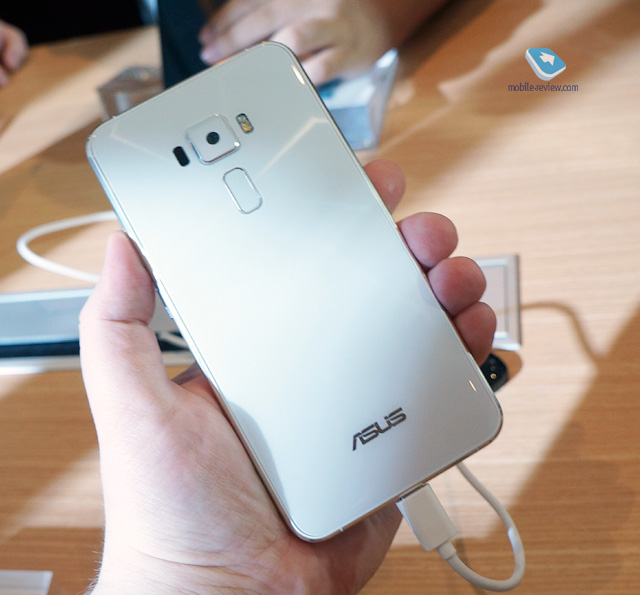 Asus ZenFone 3