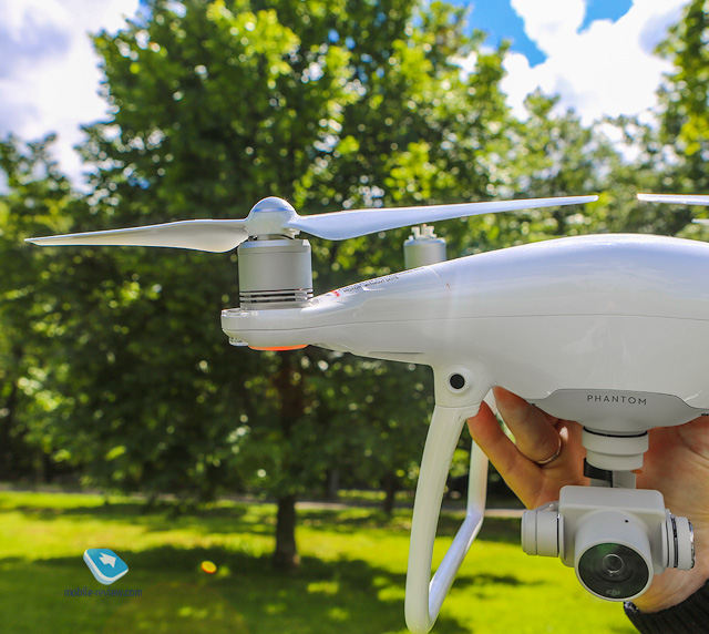 DJI Phantom 4