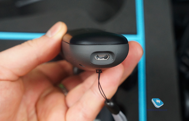 HTC VIVE