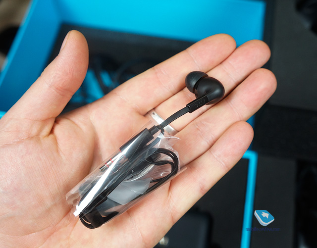 HTC VIVE